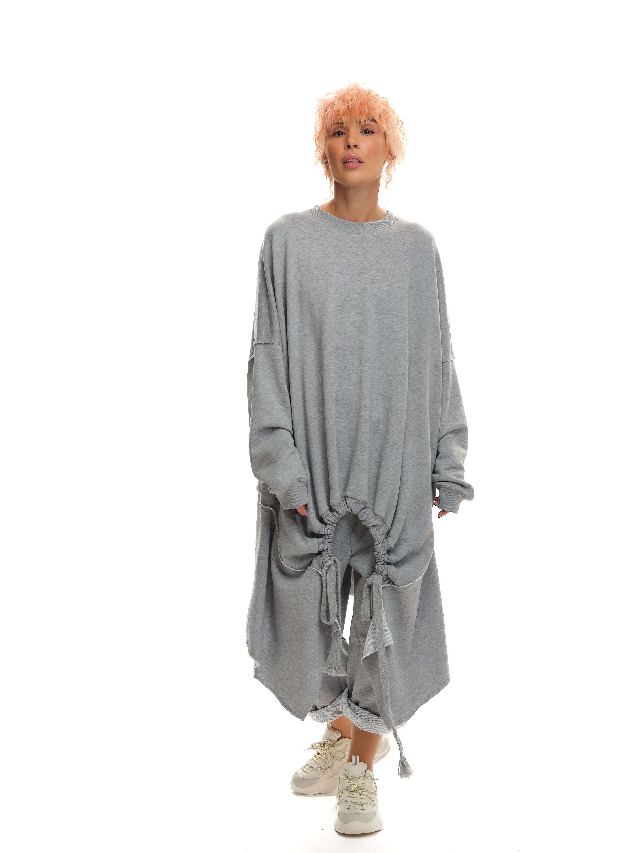 Asymmetric Grey Activewear Set - Image 4