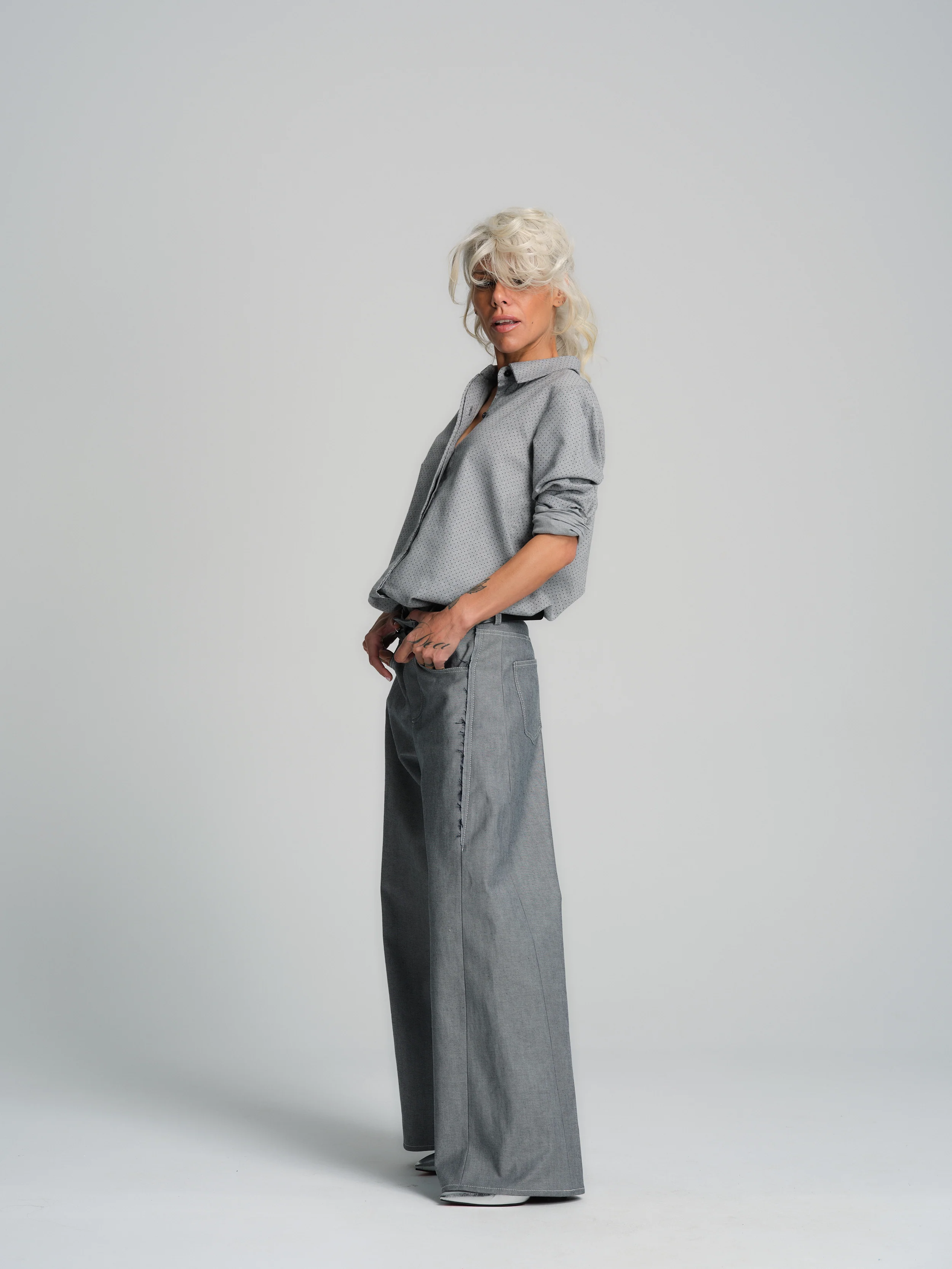 Baggy Grey Jeans - Image 13