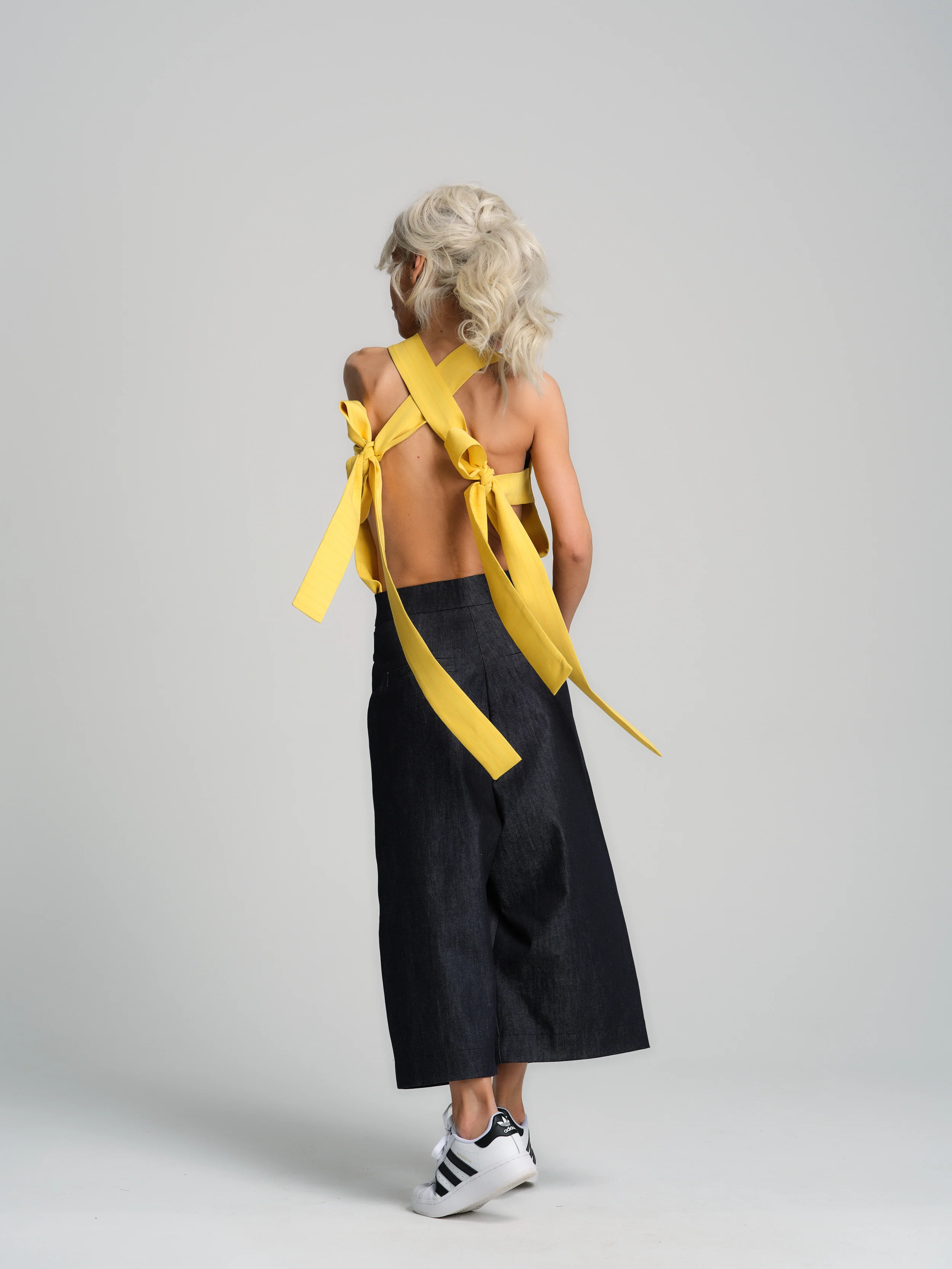 Cropped Barrel Jeans - Image 8
