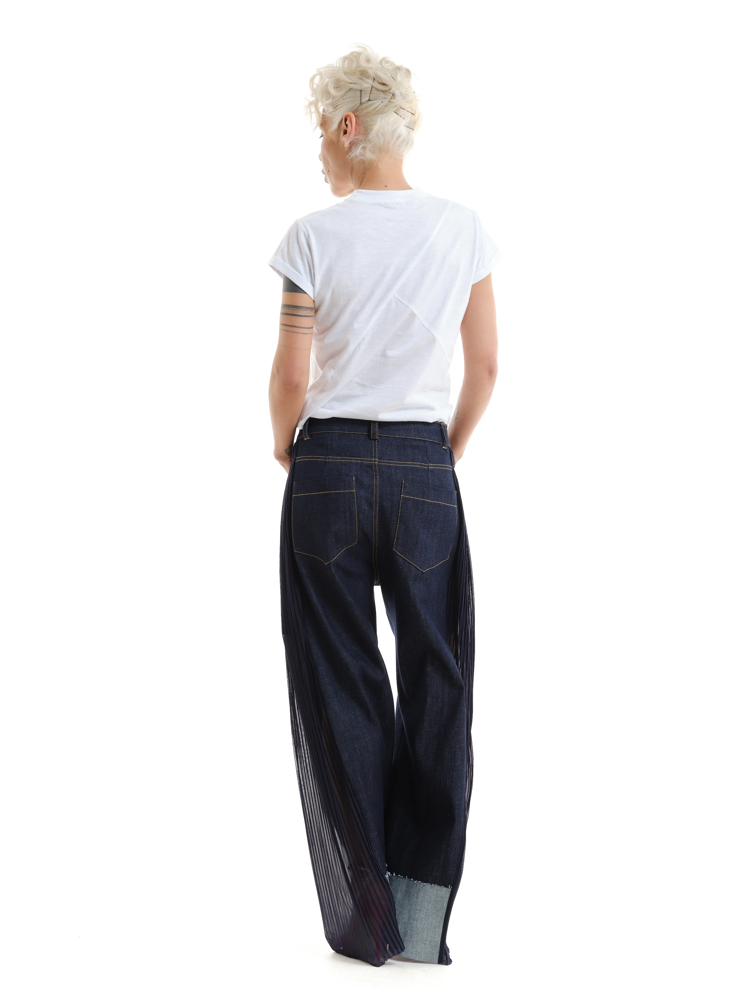 Cuffed White T-Shirt - Image 10