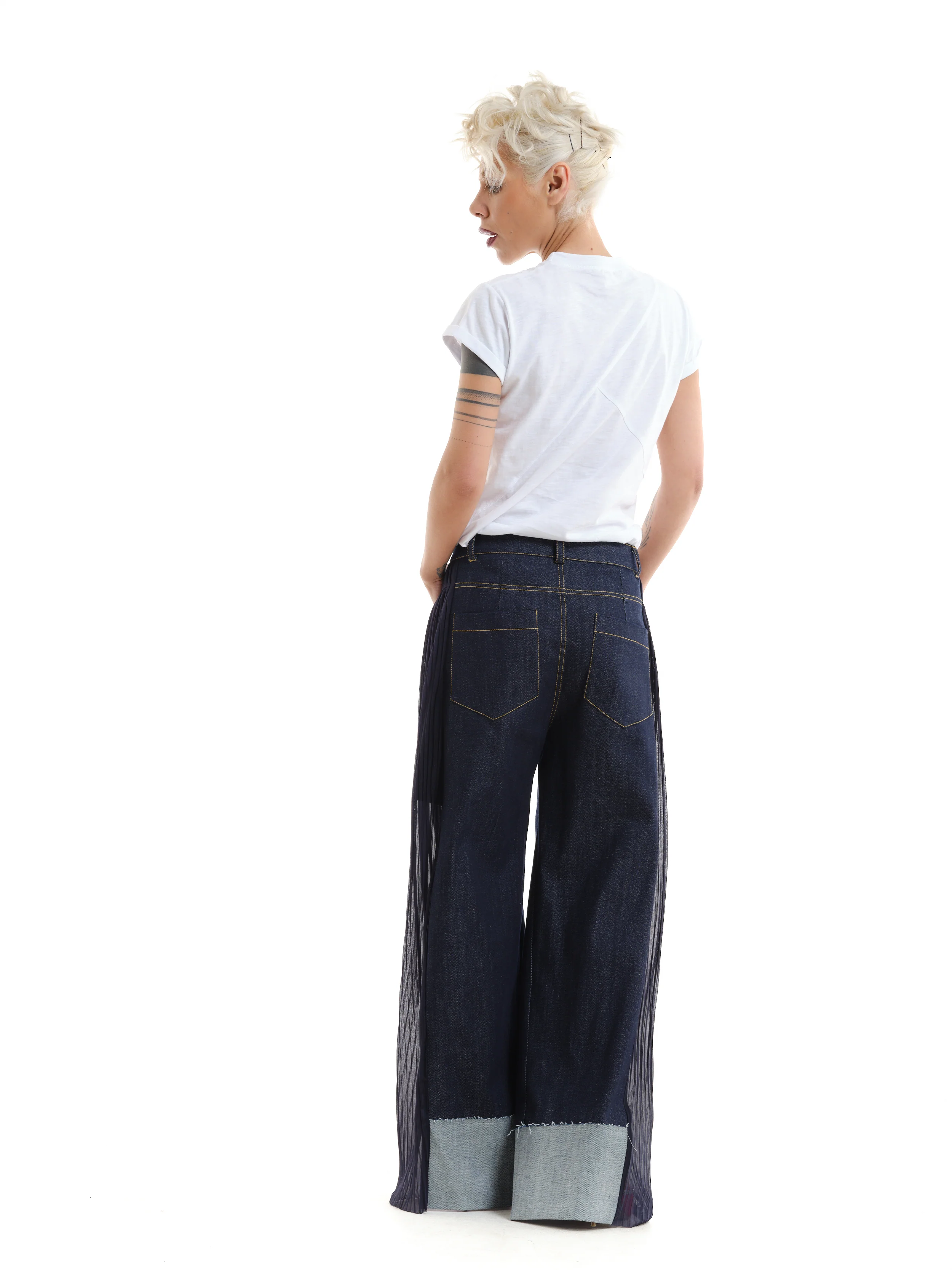 Cuffed White T-Shirt - Image 5