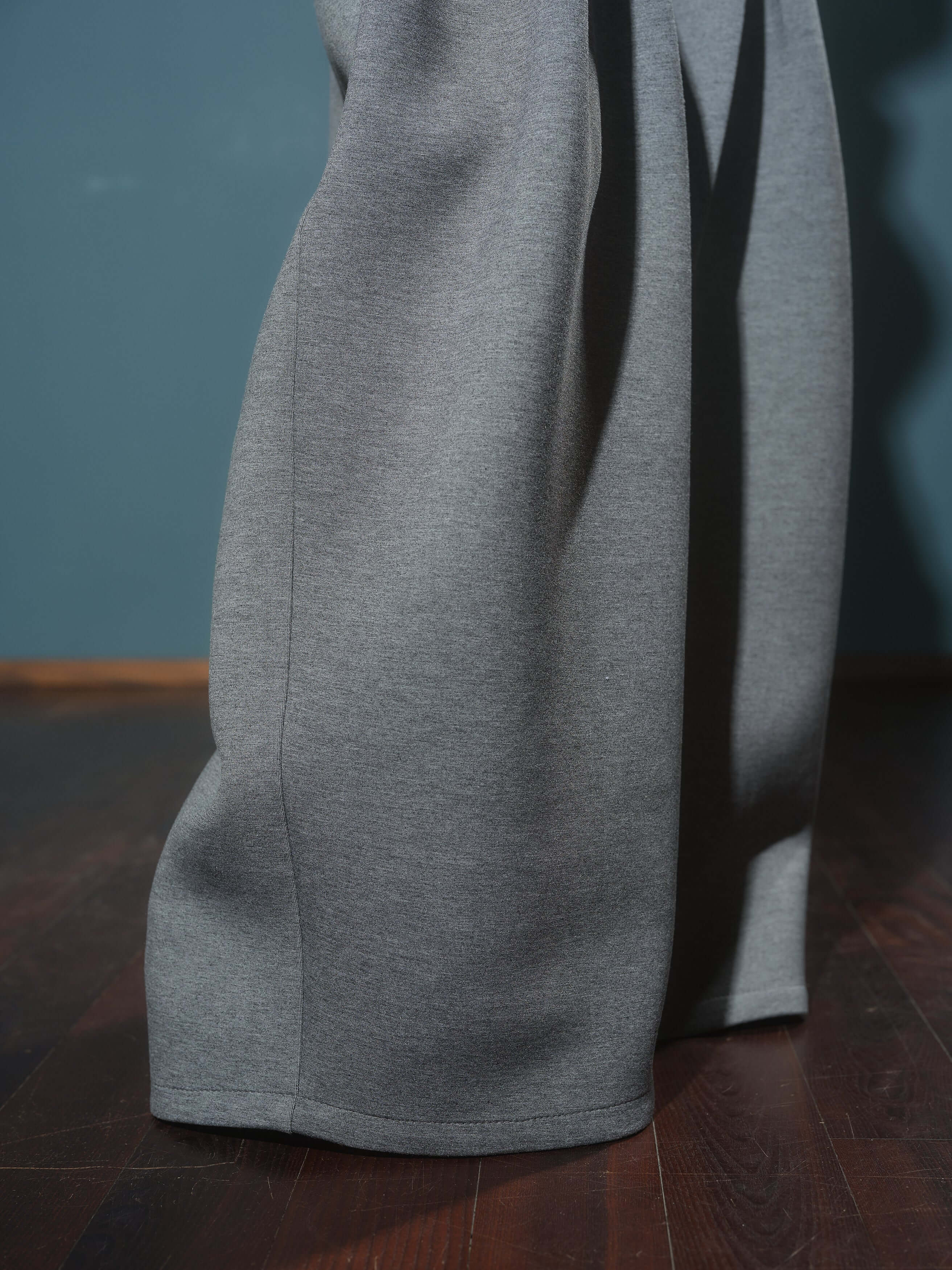 Gray Wide-Leg Structured Pants - Image 6