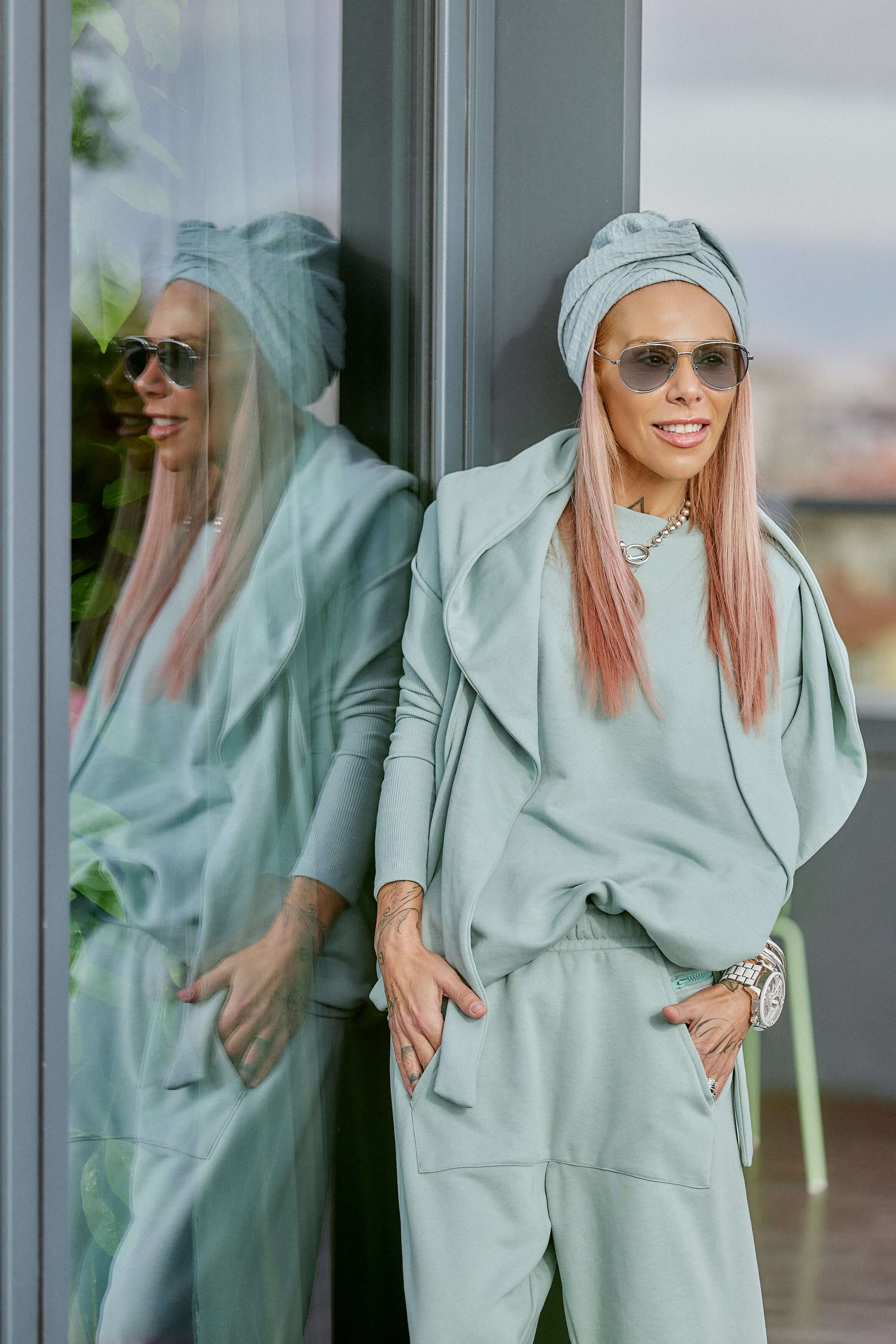 Green Four-Pieces Set - Image 6