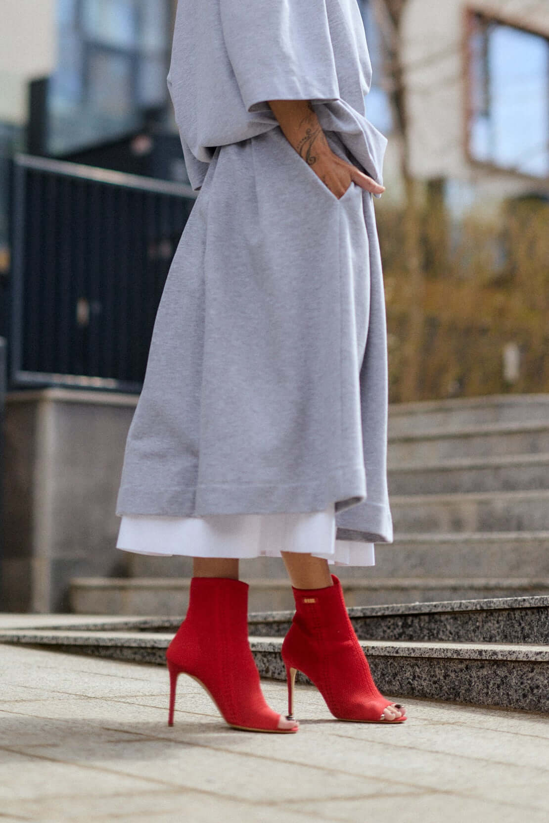 Grey Pleated Midi Skirt - Image 5