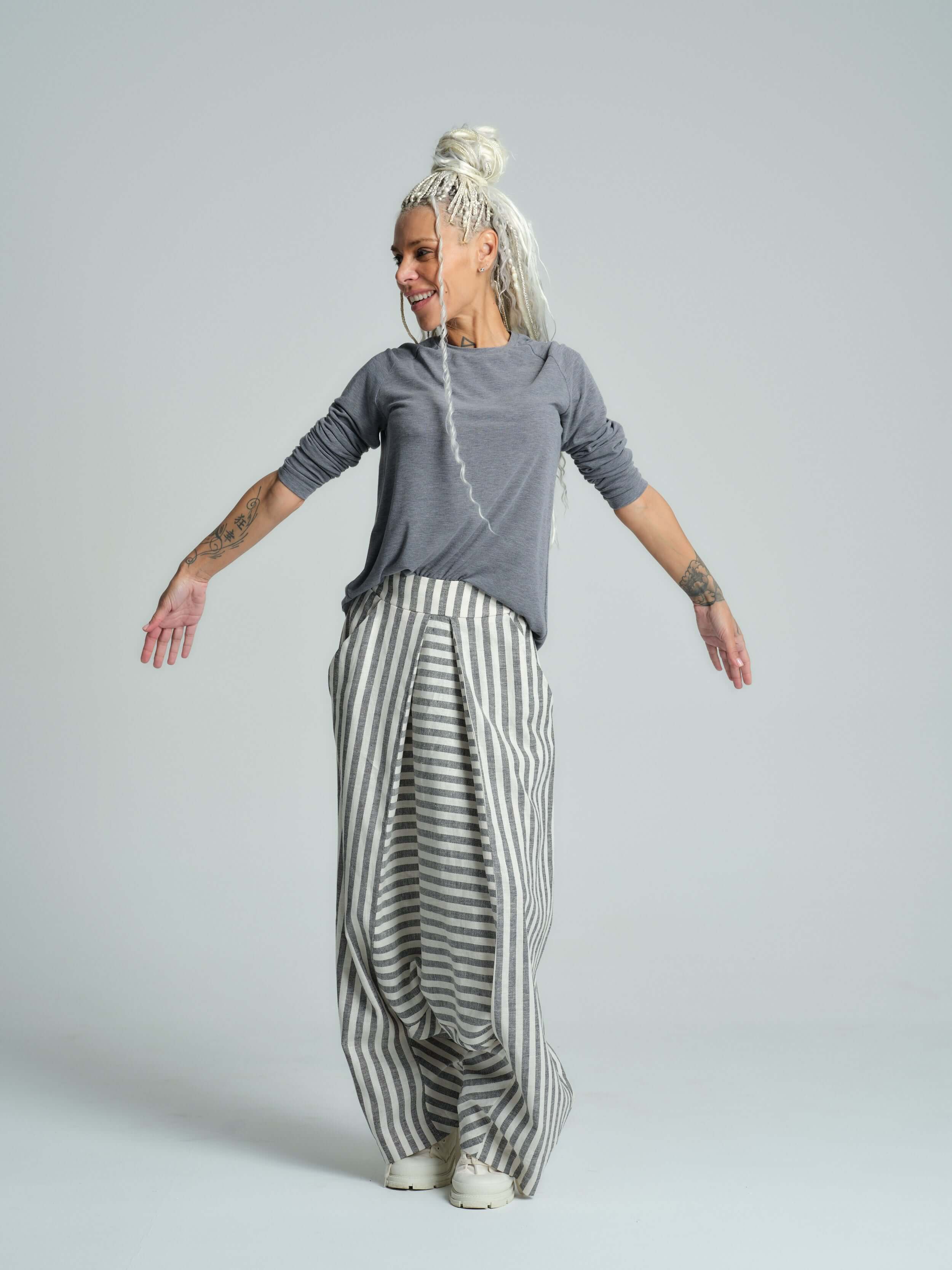 Long-Sleeved Cotton-Blend Top - Image 10