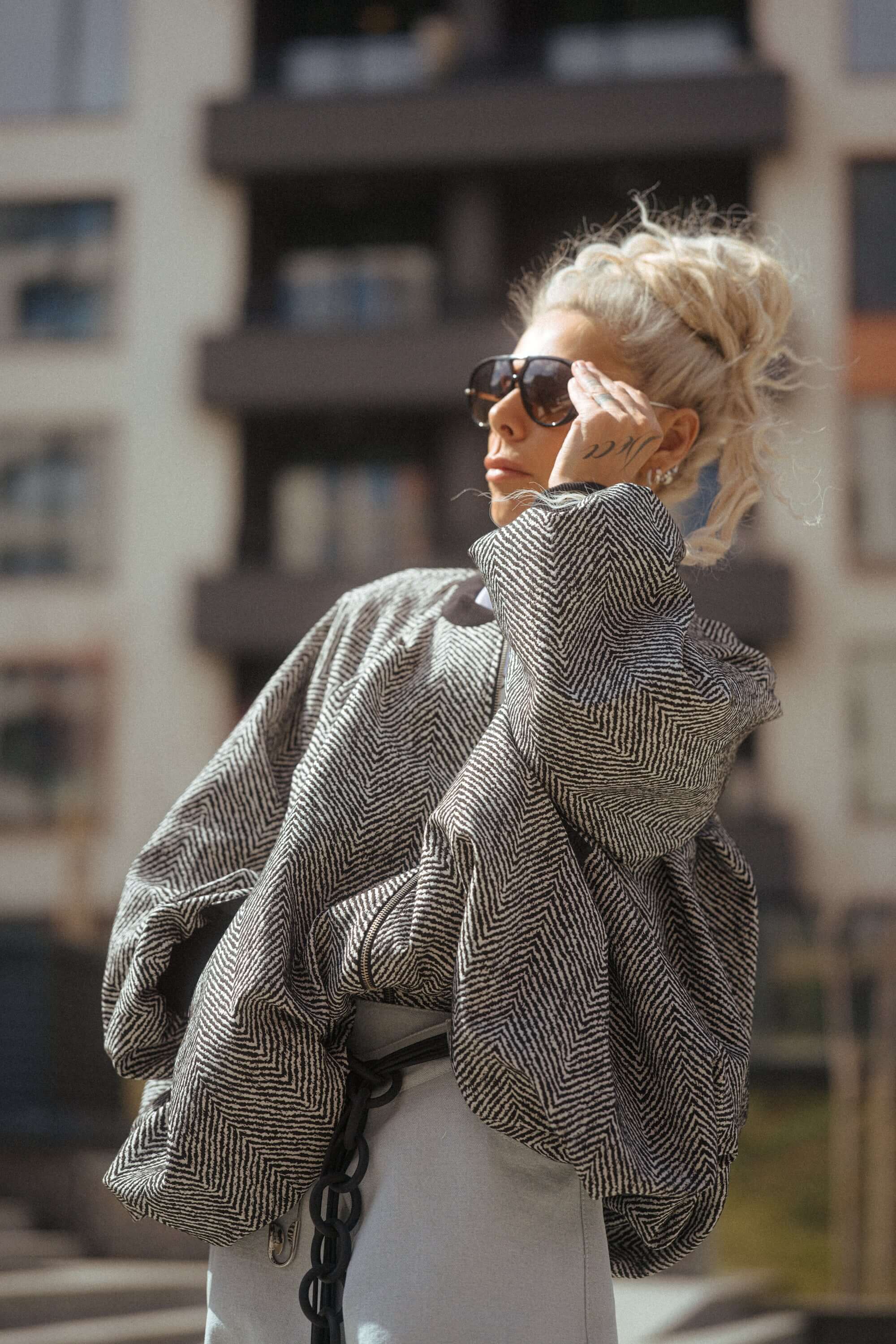 Oversized Textured Jacket - Image 4