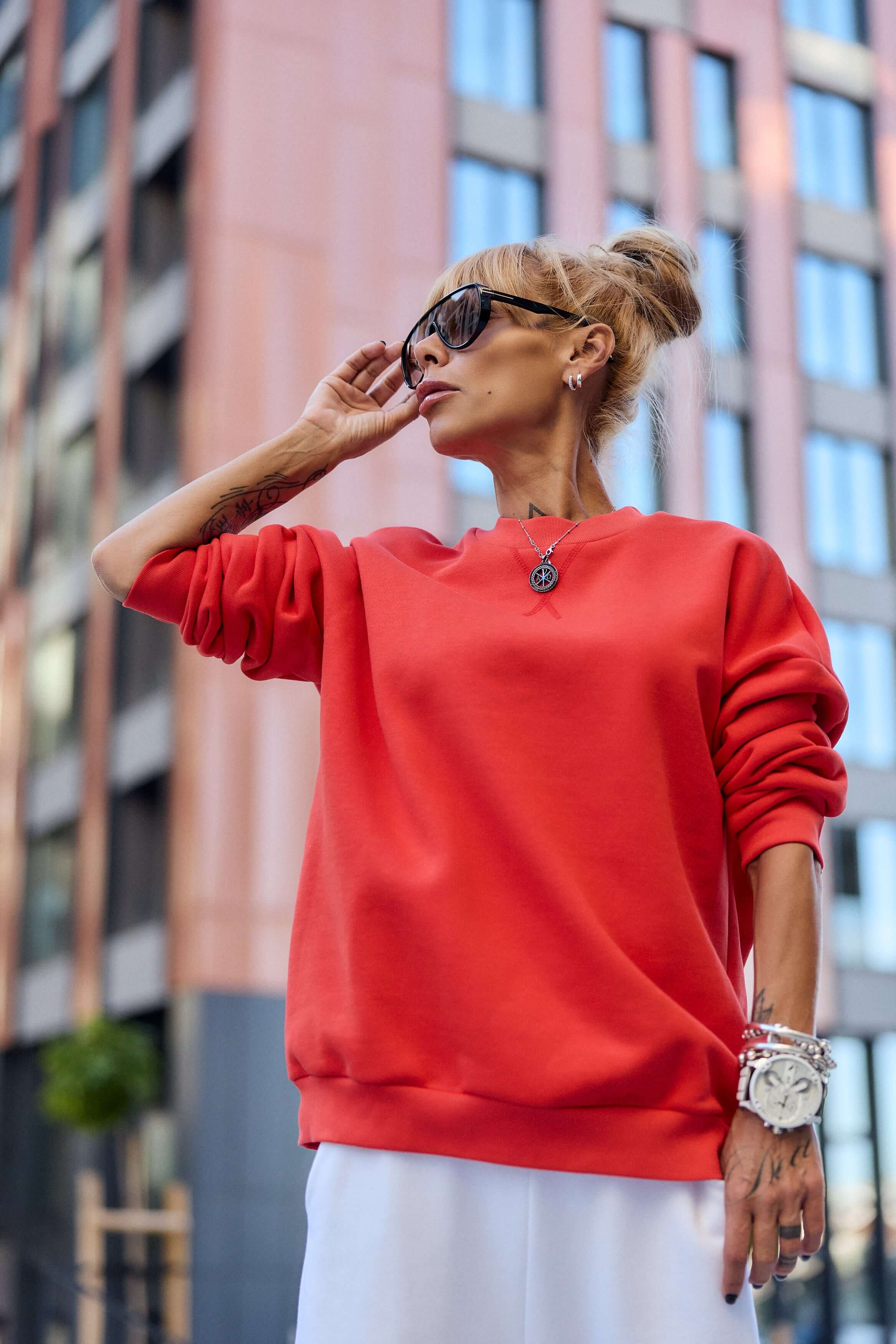 Red Oversized Sweatshirt & White Jogger Set - Image 5