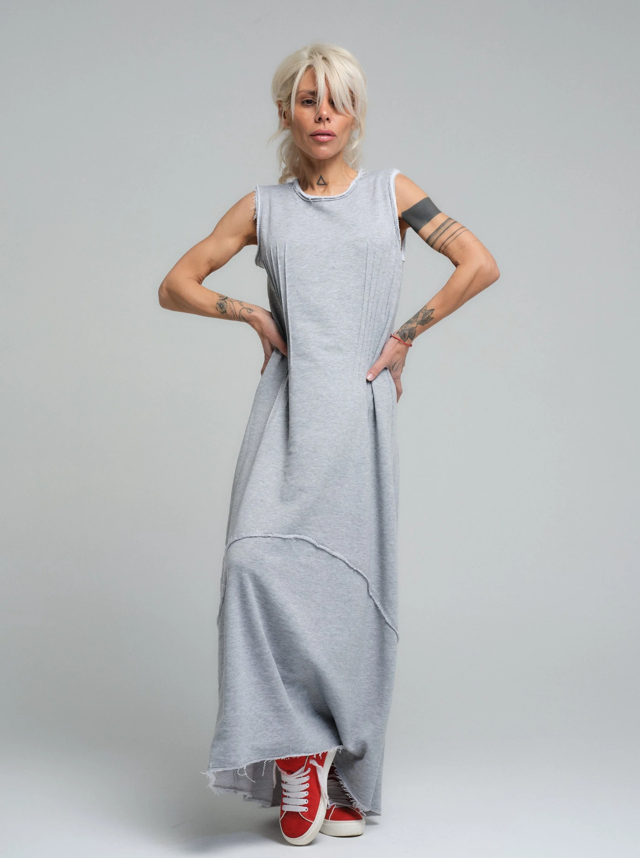 Relaxed-Fit Grey Maxi Dress - Image 3