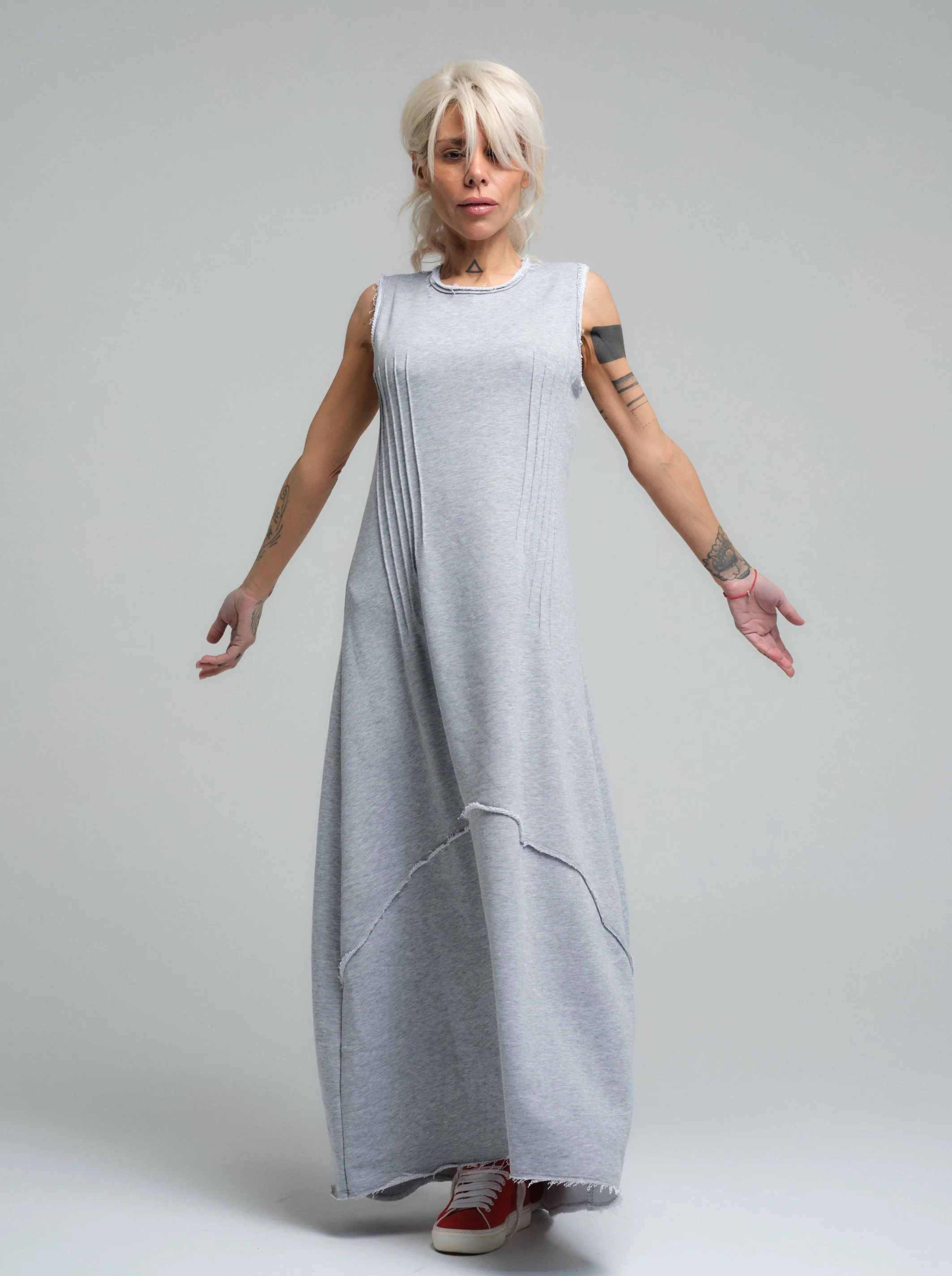 Relaxed-Fit Grey Maxi Dress - Image 4