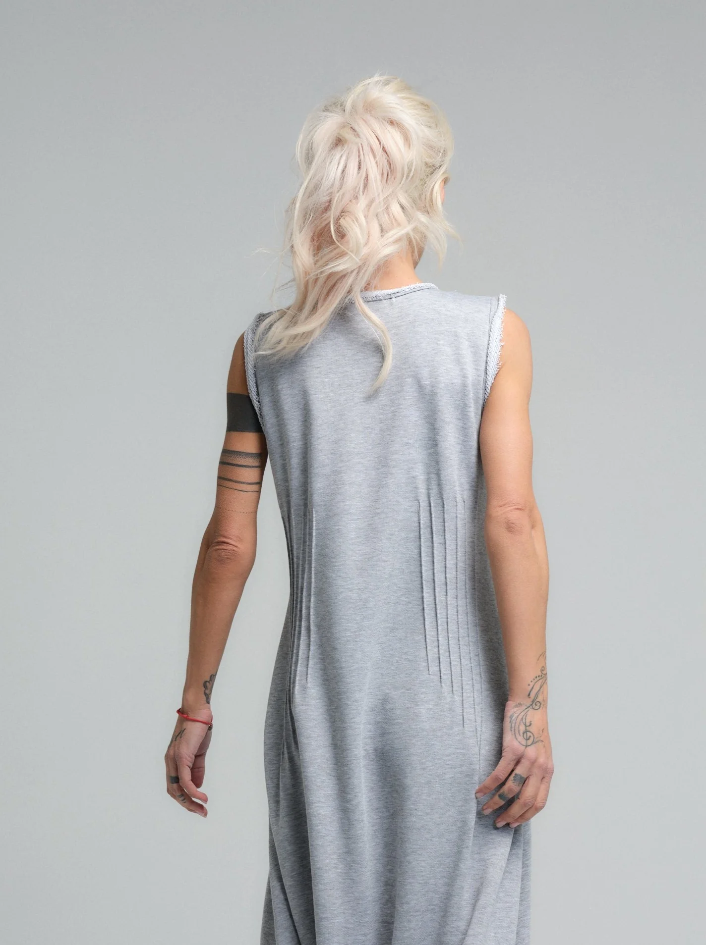 Relaxed-Fit Grey Maxi Dress - Image 6
