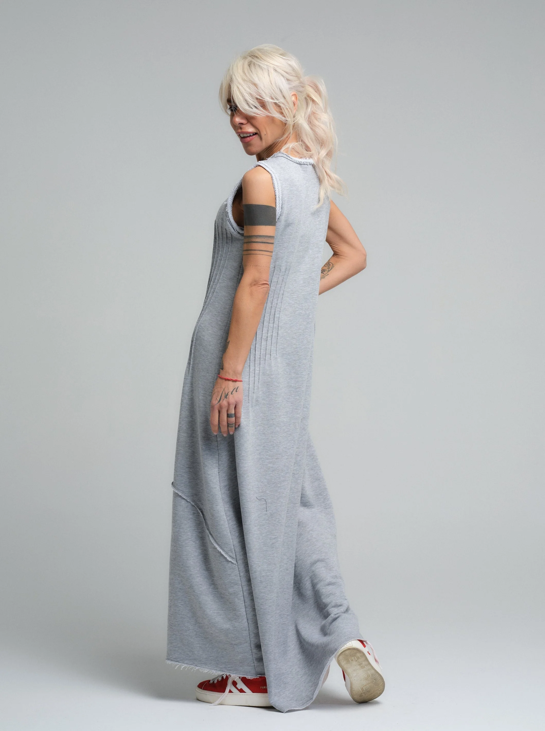 Relaxed-Fit Grey Maxi Dress - Image 7
