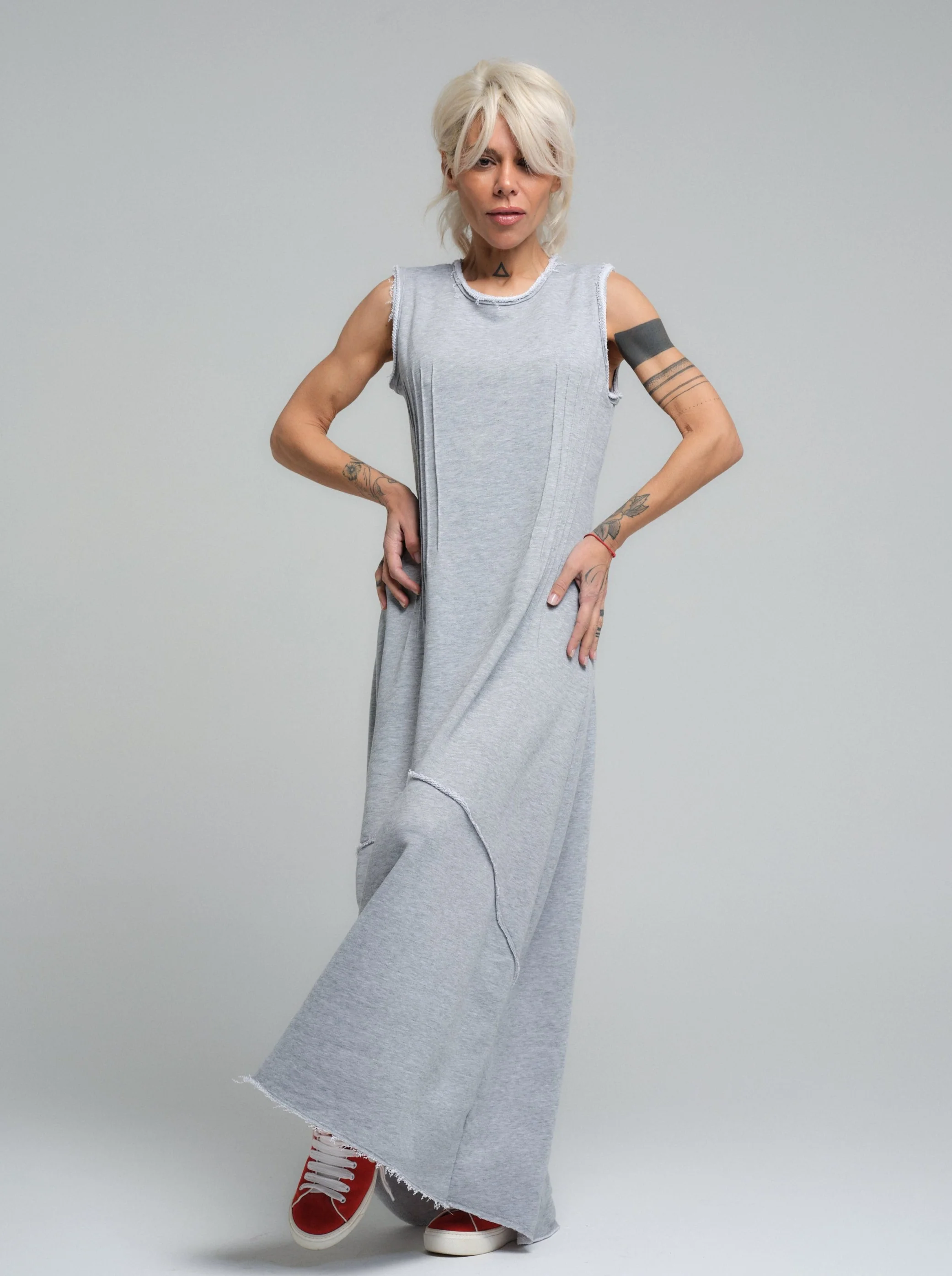 Relaxed-Fit Grey Maxi Dress - Image 8