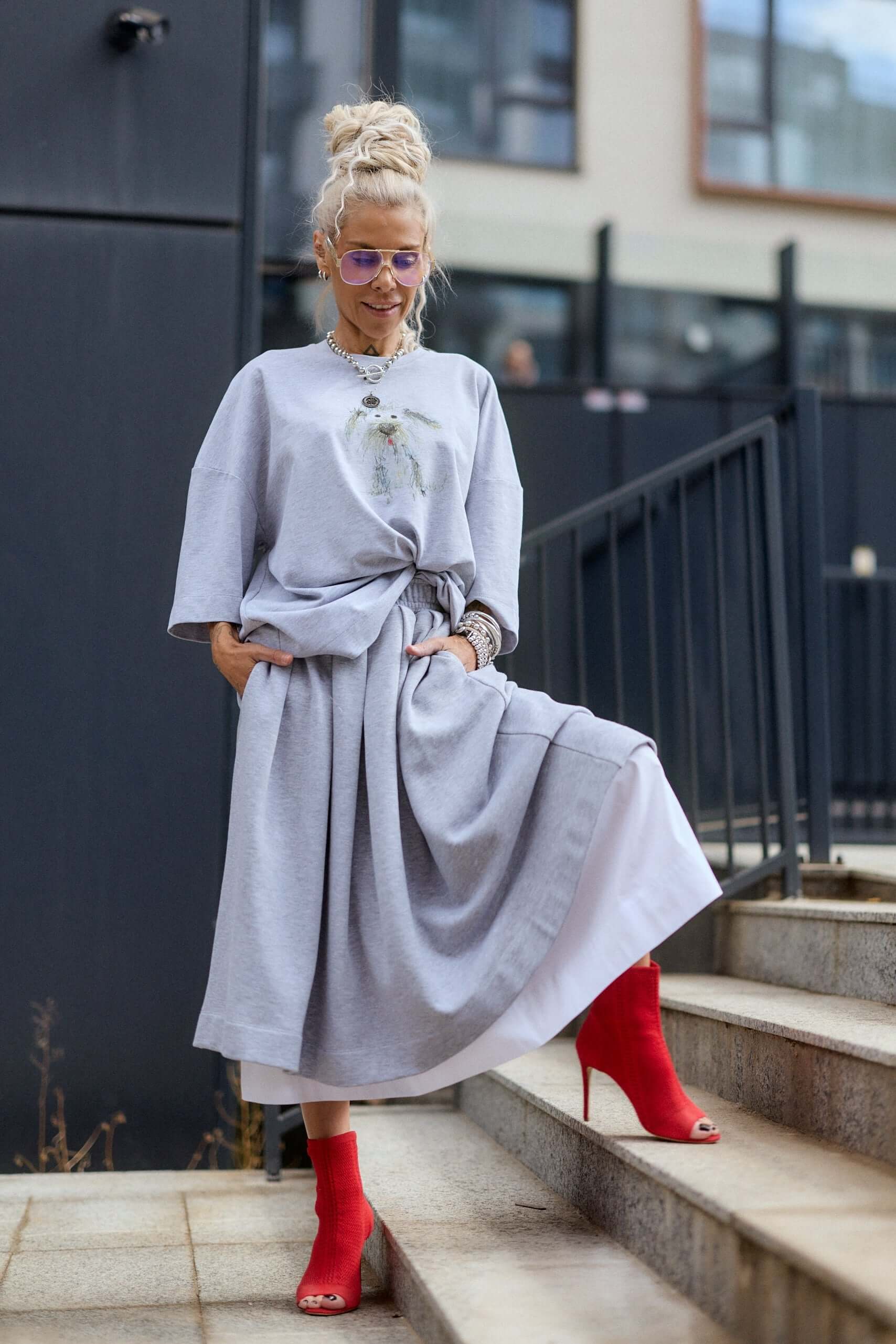 Grey Oversized Graphic T-Shirt - Image 7