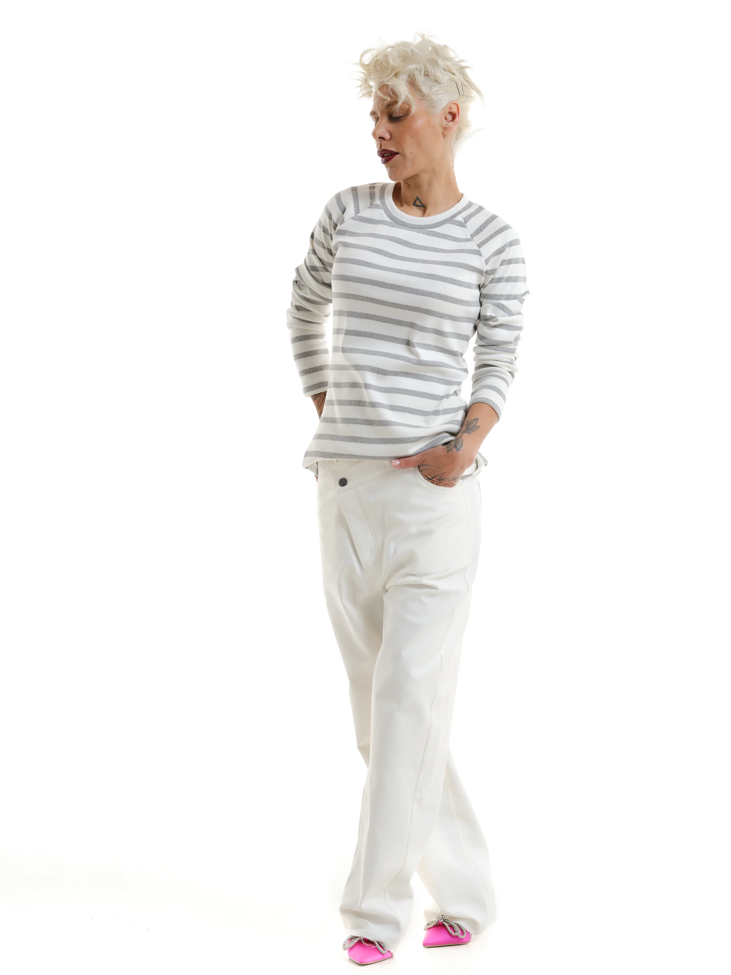 White Asymmetric Closure Wide-Leg Jeans - Image 12