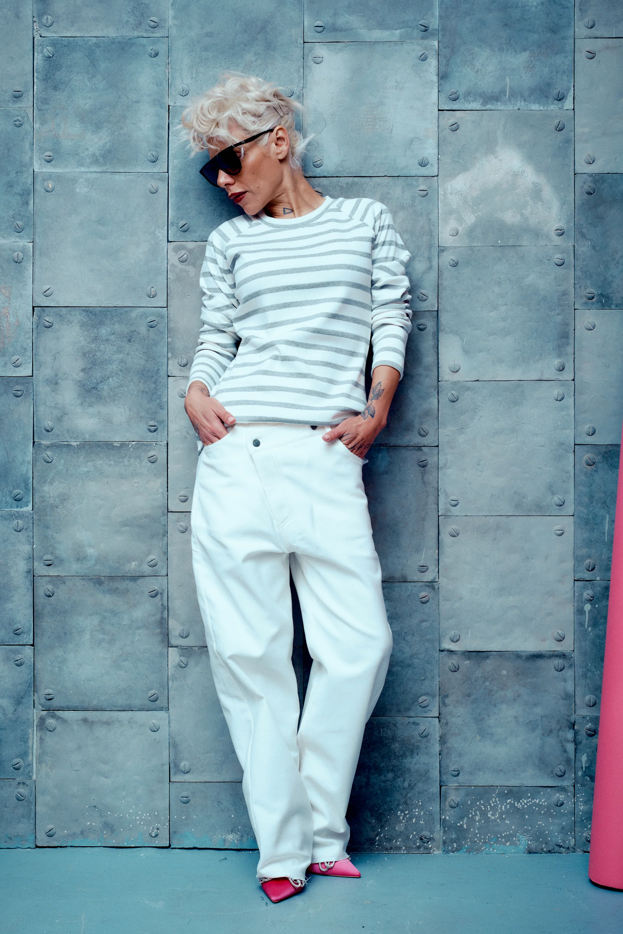 White Asymmetric Closure Wide-Leg Jeans - Image 3