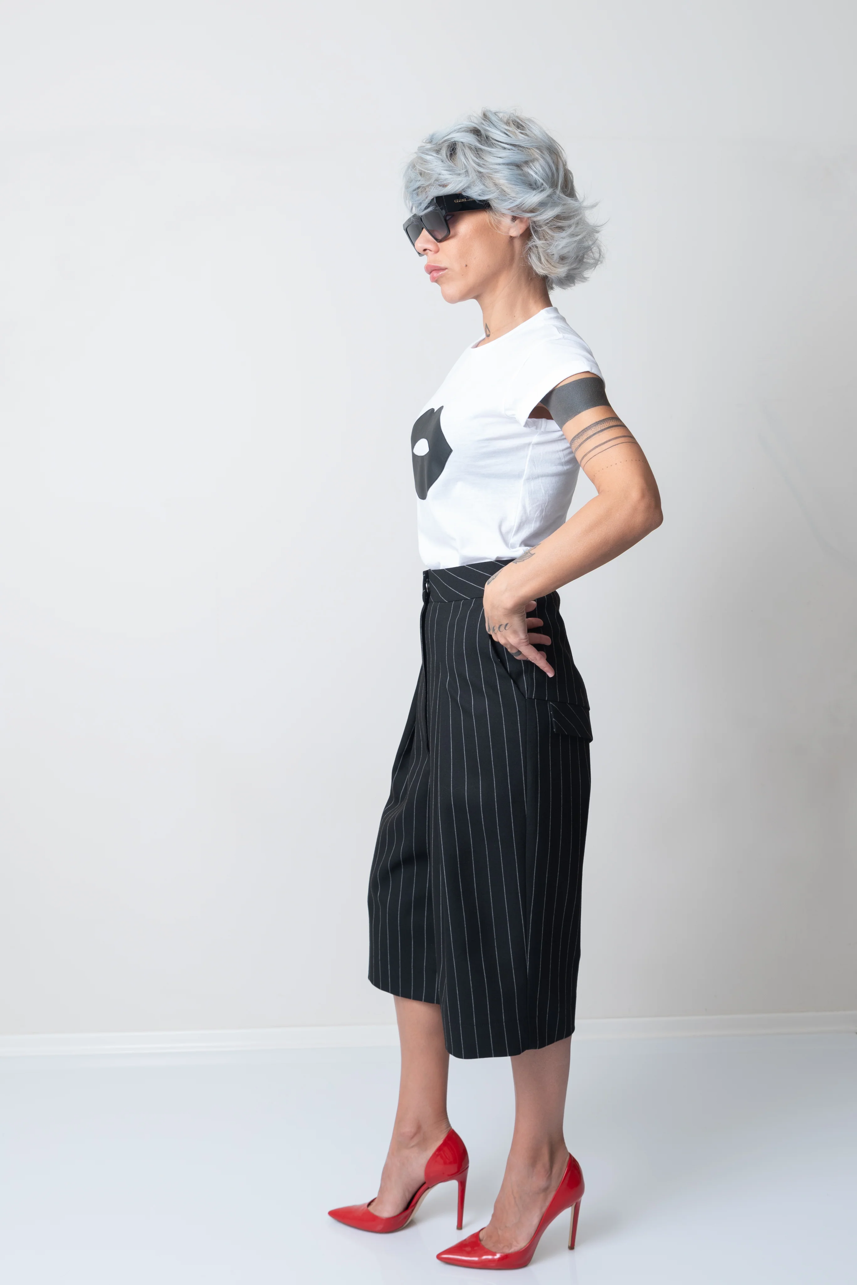 White T Shirt Blouse with Short Sleeves and Leatherette Lips - Image 5