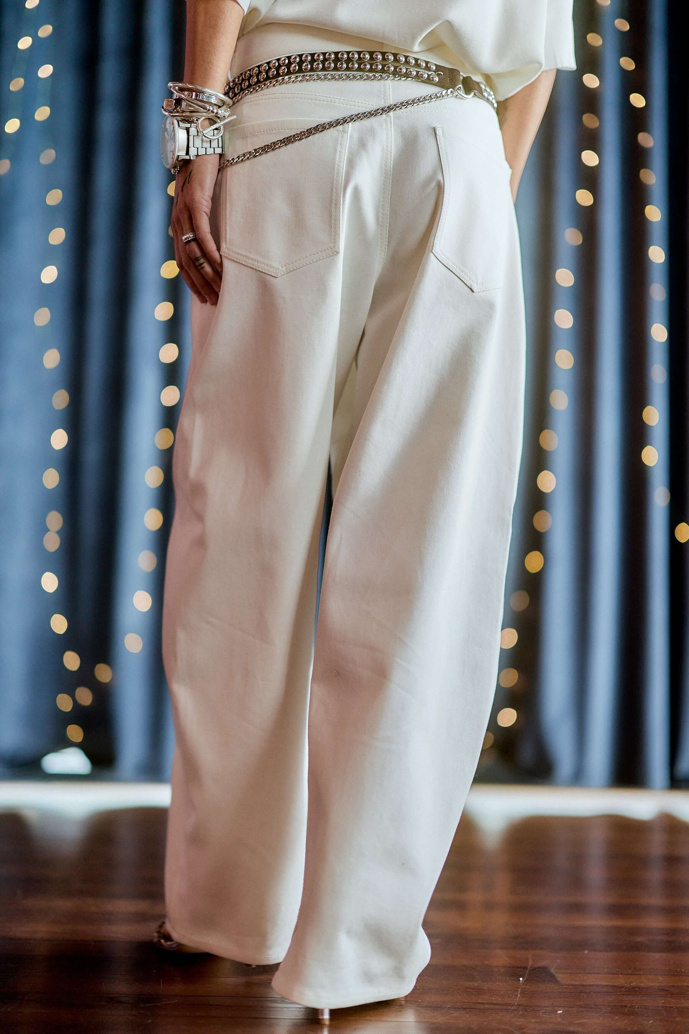 White Wide-Leg Denim Pants - Image 11