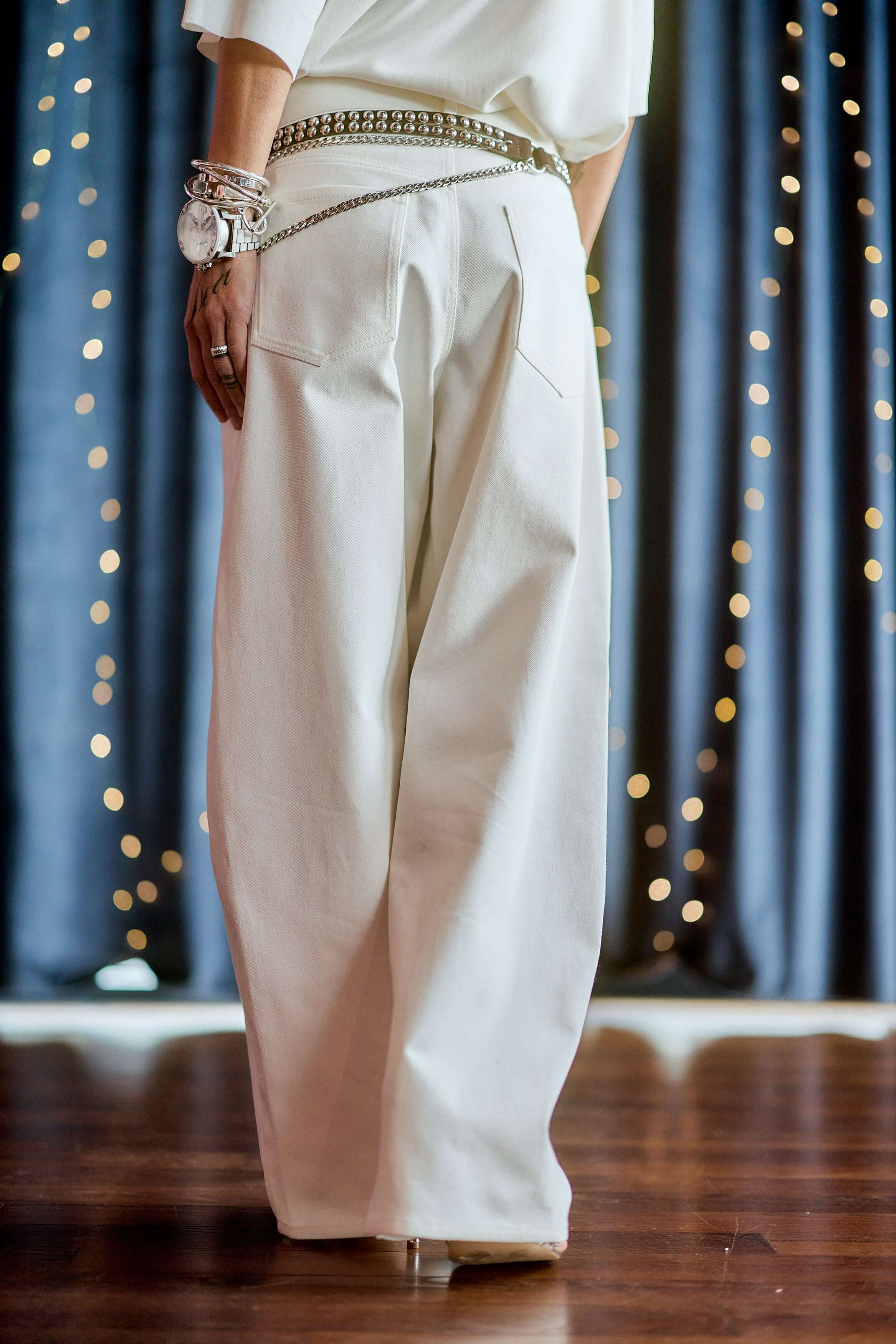 White Wide-Leg Denim Pants - Image 6