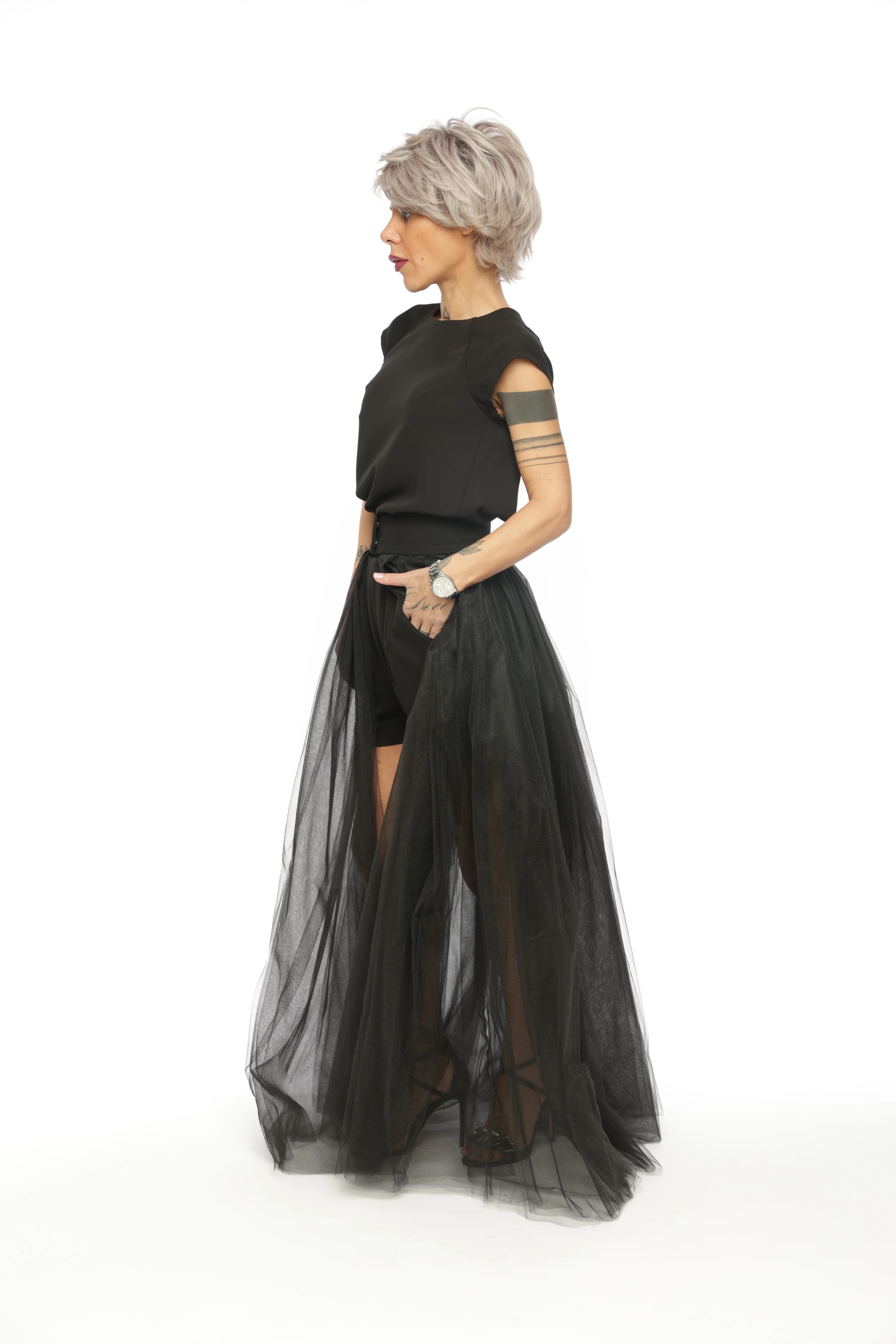 3-Piece Open-Back Top, High-Waisted Shorts and Tulle Skirt Co-Ord Set in Black - Image 9