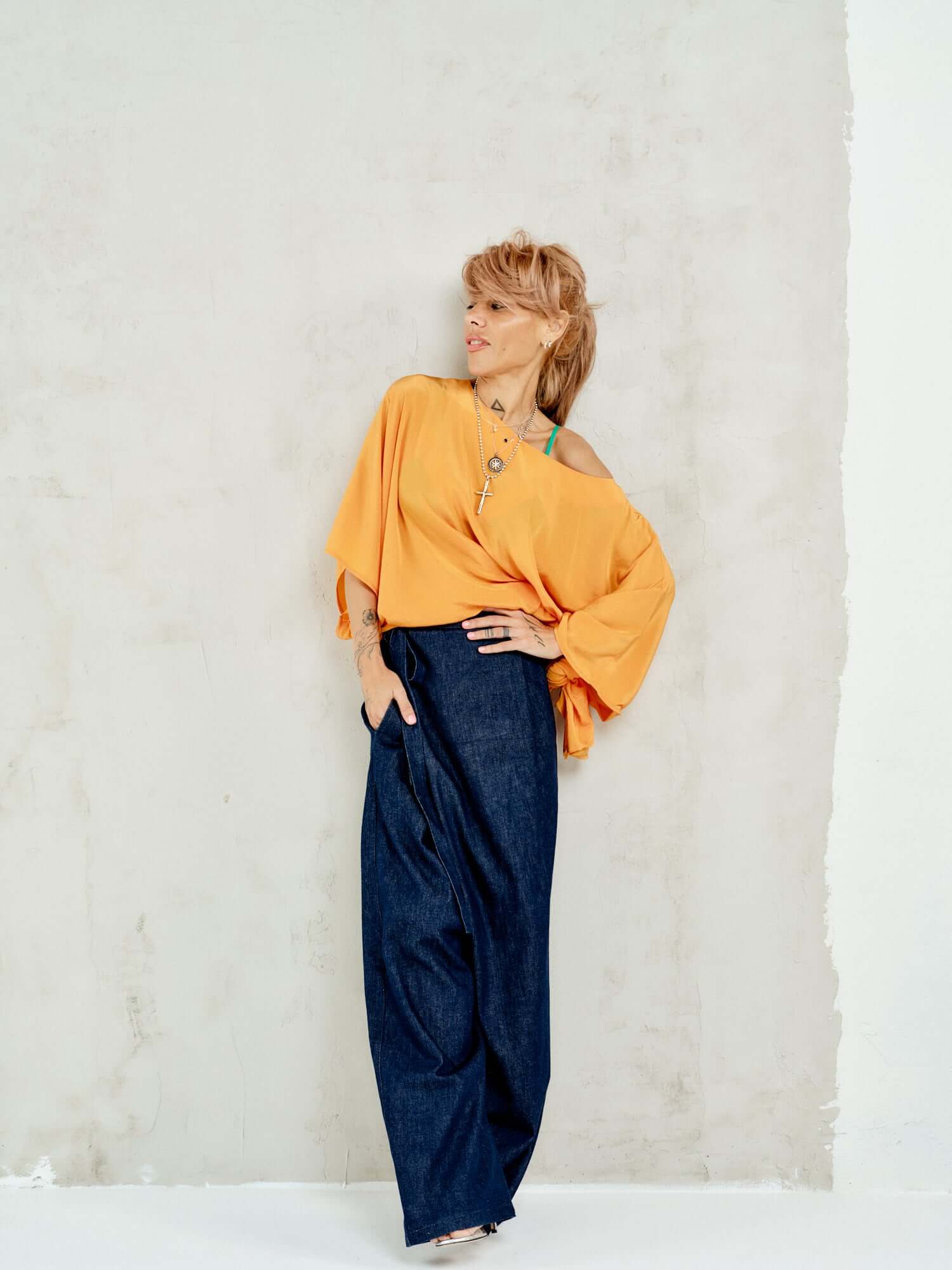 Wrap-Front Wide-Leg Jeans - Image 2